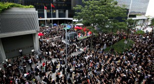 Hong-Kong Brainwashing by China