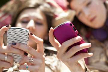 sexting-texting linked to Sexual Behavior