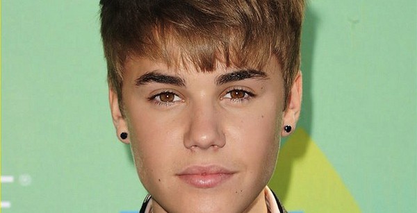 2011 Teen Choice Awards - Arrivals
