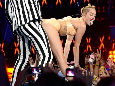 Sexualization Miley Cyrus - THE YOUTH CULTURE REPORT Â» 82% Of Children Repeat Sexualized lyrics, Cop  Provocative Dance Moves