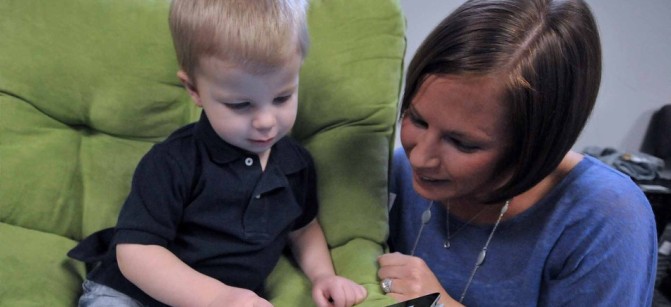 child computer mom