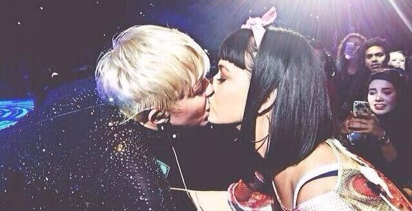 miley kissed katy perry the youth culture report