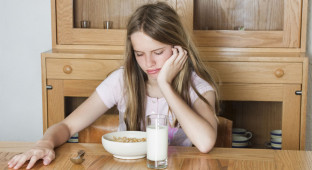 eating-disorder sad girl