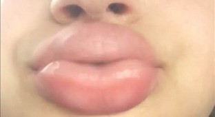 lips shootglass girl