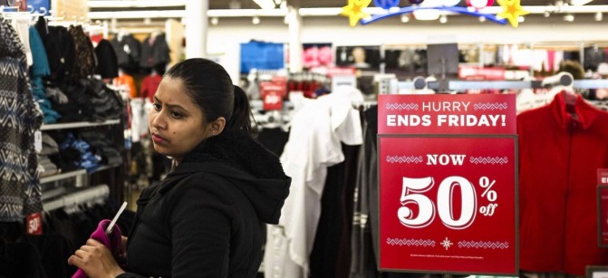 old-navy-shopper