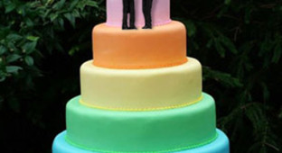 GAY CAKE