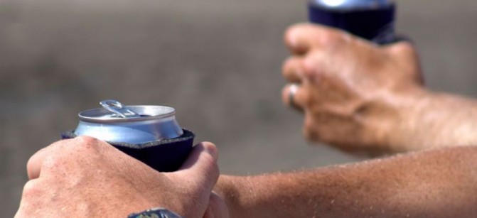 man_drinking_beer