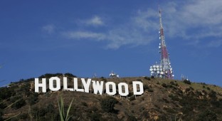 hollywood sign