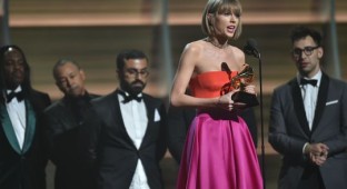 TAYLOT GRAMMY 2016