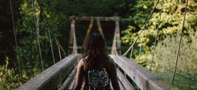 girl_on_bridge